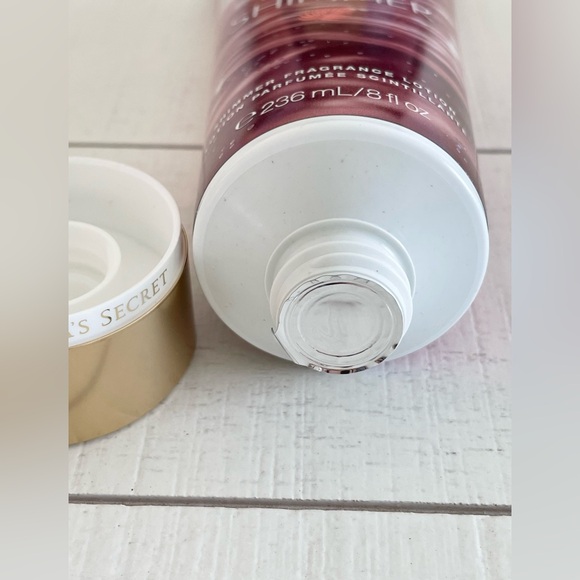 Victoria's Secret Guava Fiesta Shimmer Fragrance Lotion Full Size 8oz - Picture 9 of 10